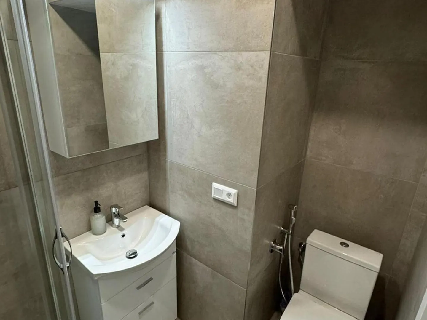 Cool Apartment With Small Balcony Near Florenc Praga
